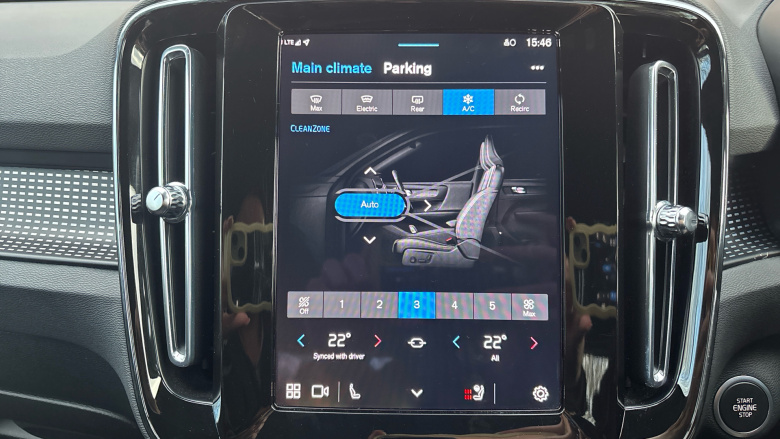 Volvo XC40 2.0 B4P Plus Dark 5dr Auto Petrol Estate